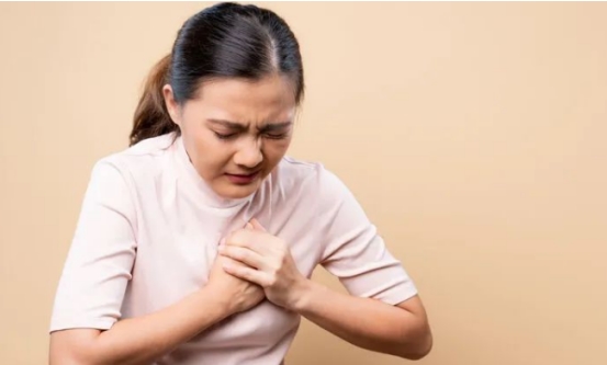 胸闷呕吐可能是心脏骤停预兆吗